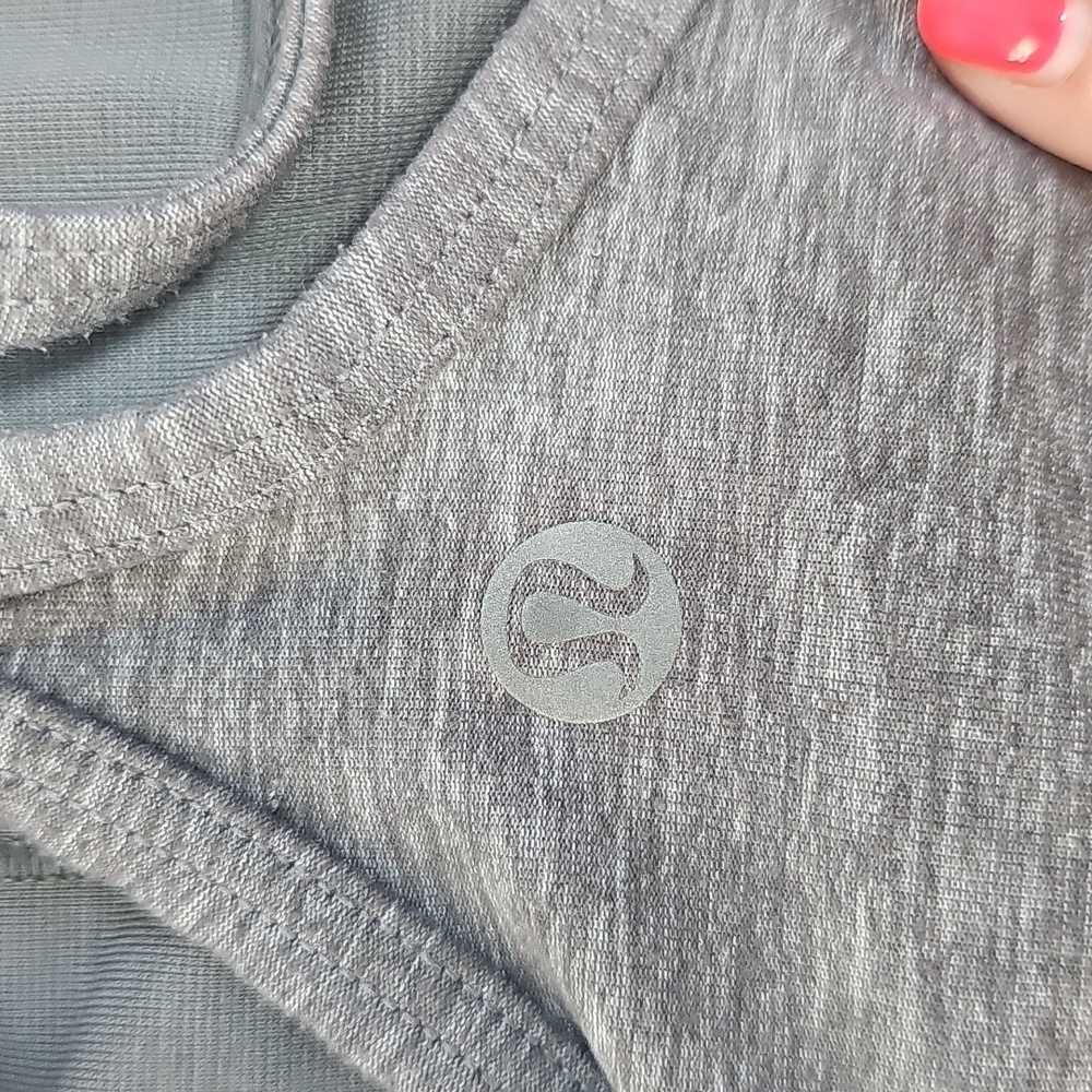 lululemon athletica Gray Crop Top With Built In Bra - Picture 4 of 4